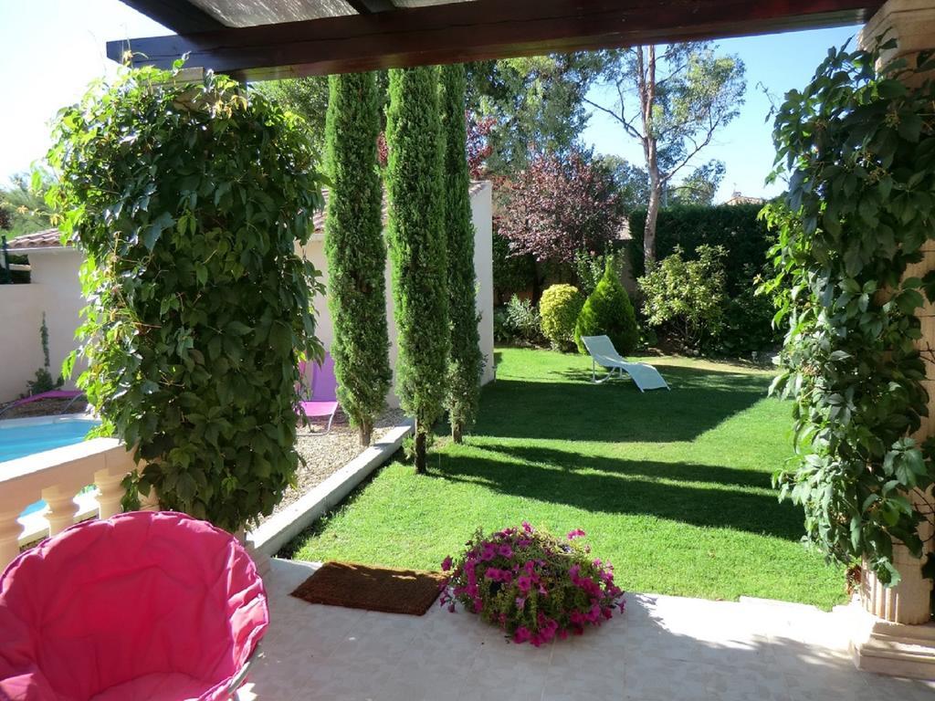 Villa Clairelou Pertuis Exterior photo